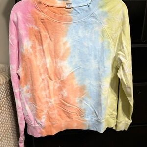 Tie dyed crew neck pullover